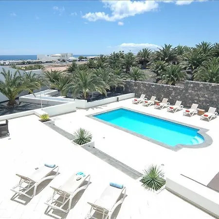 Casa Grande - A Wonderful 6 Bedroom - Short Stroll From The Marina