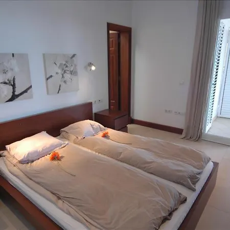 Вилла Casa Grande - A Wonderful 6 Bedroom - Short Stroll From The Marina