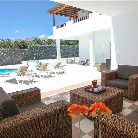 Casa Grande - A Wonderful 6 Bedroom - Short Stroll From The Marina Вилла Пуэрто-Калеро